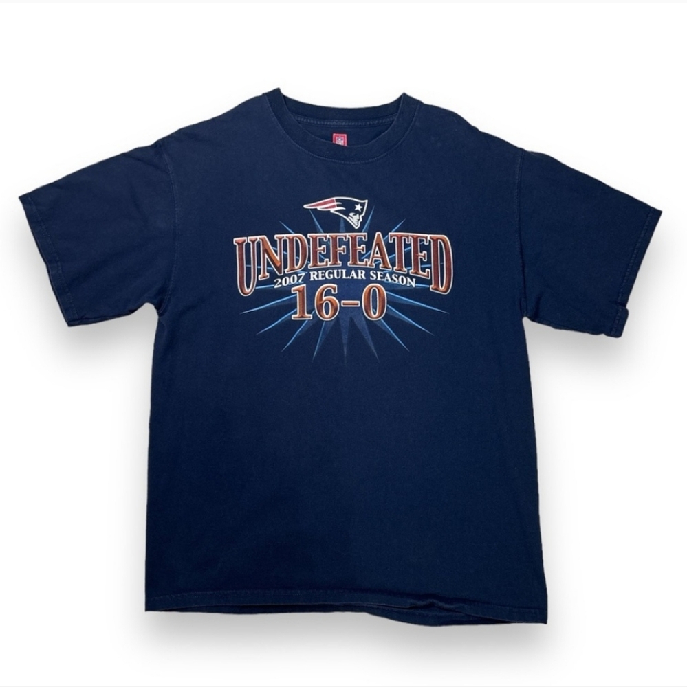 NFL New England Patriots Undefeated Season 2007 Short Sleeve Shirt